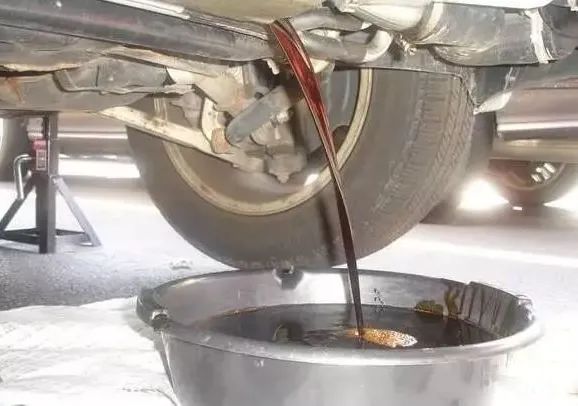 潔匠凈化·的凈工業(yè)除臭劑_廢機(jī)油處理難度大，擺脫“惡臭異味”又有什么方向？